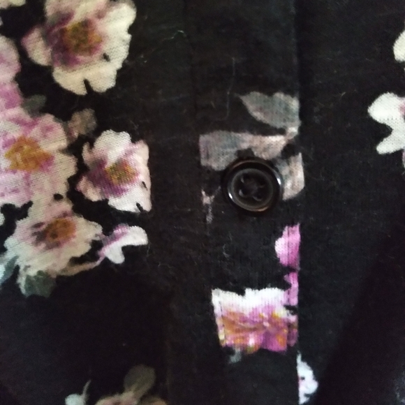 ❤️ SALE ITEM Floral button blouse fits as XL - Picture 6 of 8